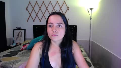 Snapshot of naughtygirl_mmm chatting on September 2025 08:22:01 PM Valeria online show from September 2025 08:22:01 PM