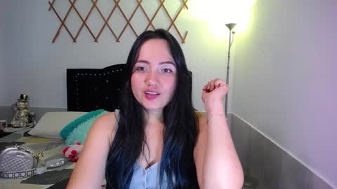 Snapshot of naughtygirl_mmm chatting on October 2025 08:17:02 PM Valeria online show from October 2025 08:17:02 PM