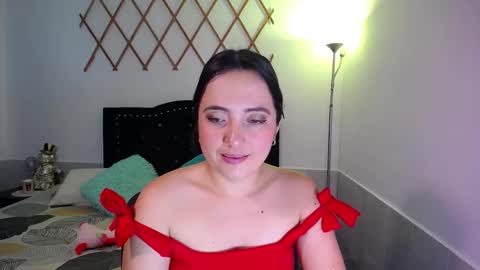 Snapshot of naughtygirl_mmm chatting on October 2025 07:01:01 PM Valeria online show from October 2025 07:01:01 PM