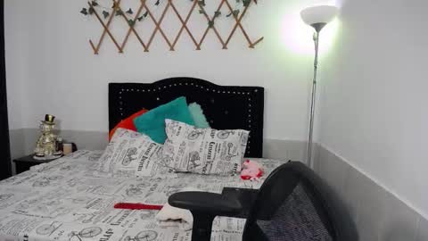 Snapshot of naughtygirl_mmm chatting on March 2026 08:38:01 PM Valeria online show from March 2026 08:38:01 PM