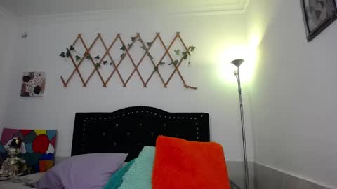 Valeria  online show from May 2026 10:20:01 AM
