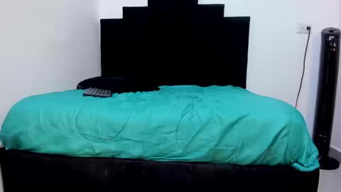 Snapshot of naughtyhoneybee_ chatting on February 2026 07:51:02 PM naughtyhoneybee_ online show from February 2026 07:51:02 PM