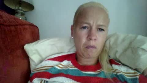 naughtyjennyblondeuk online show from July 2026 05:44:01 PM