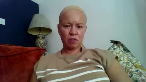 naughtyjennyblondeuk online show from July 2026 02:24:01 PM
