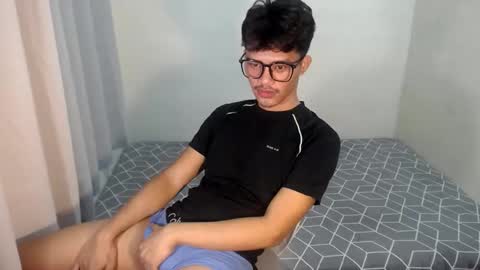 Snapshot of naughtyjosh_ chatting on June 2026 07:07:01 AM Josh online show from June 2026 07:07:01 AM