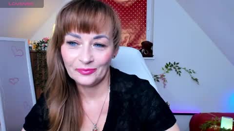 Milana - on air every day except Wednesday from 9 pm to 4 am European time online show from April 2026 07:53:01 PM