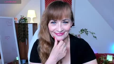 Milana - on air every day except Wednesday from 9 pm to 4 am European time online show from June 2026 11:25:01 PM