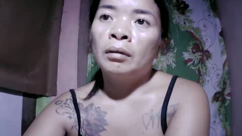 naughtymom_33 online show from May 2026 09:33:02 PM