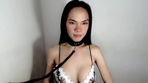 naughtypetiteangel online show from July 2026 10:22:01 PM