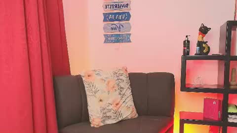 Nicolle online show from July 2026 03:04:01 AM