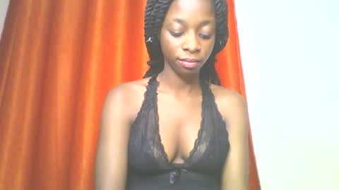 Snapshot of naughytwinxx chatting on February 2026 07:35:01 PM naughytwinxx online show from February 2026 07:35:01 PM