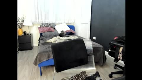 KimBeee online show from February 2026 06:54:01 AM