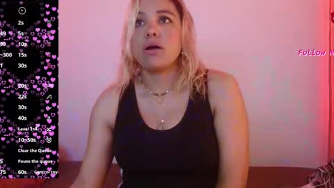 NAUYGTYQUEEN online show from March 2025 04:33:02 PM