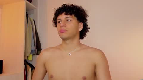 Natan online show from November 2025 02:01:01 AM