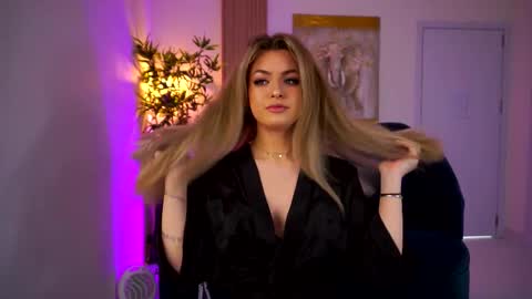 Snapshot of nayaquinn chatting on February 2026 07:29:02 PM Naya online show from February 2026 07:29:02 PM