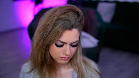 Naya online show from April 2026 07:09:02 PM