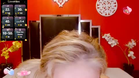 Snapshot of nayla_garner chatting on February 2025 05:40:01 PM Lady Nayla online show from February 2025 05:40:01 PM