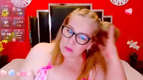 Snapshot of nayla_garner chatting on February 2025 05:07:01 PM Lady Nayla online show from February 2025 05:07:01 PM