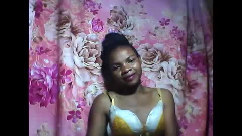 Nayla online show from May 2026 06:57:01 PM