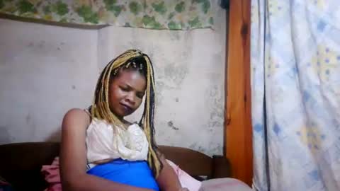 Nayla online show from June 2026 12:22:01 PM