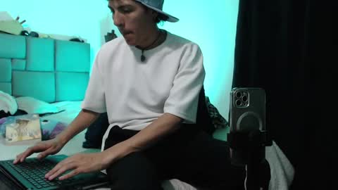 Im Nayton online show from October 2025 11:38:02 PM