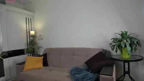 Snapshot of needyouhere_ chatting on July 2026 08:20:01 AM Kira online show from July 2026 08:20:01 AM