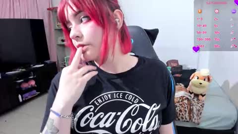 Snapshot of neeko_lol_ chatting on September 2025 12:31:02 PM Geek Nicole im Neeko UwU online show from September 2025 12:31:02 PM