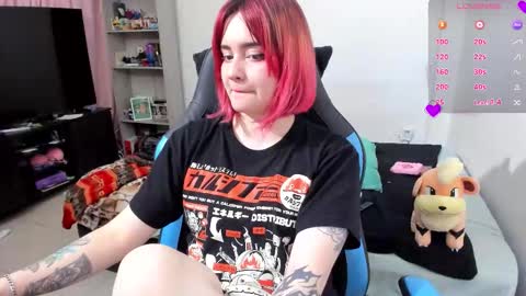 Snapshot of neeko_lol_ chatting on September 2025 10:15:02 PM Geek Nicole im Neeko UwU online show from September 2025 10:15:02 PM