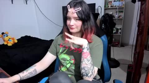 Geek Nicole    im Neeko UwU online show from May 2026 03:55:02 PM