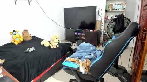 Geek Nicole    im Neeko UwU online show from June 2026 11:47:02 AM