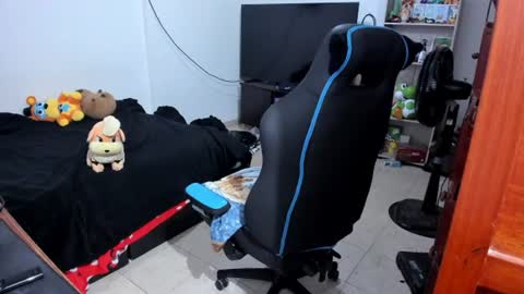 Geek Nicole    im Neeko UwU online show from June 2026 11:49:02 AM