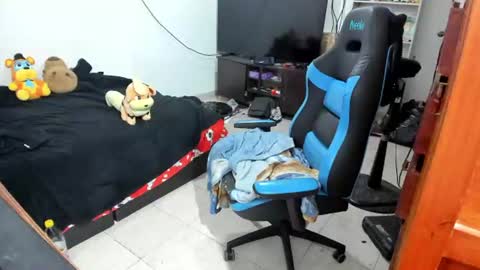 Geek Nicole    im Neeko UwU online show from June 2026 12:49:01 PM