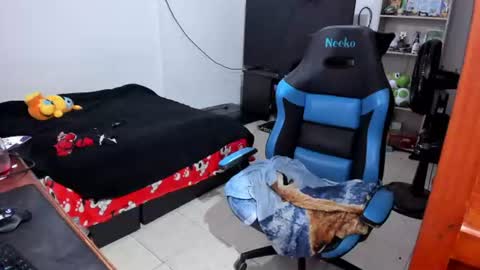 Geek Nicole    im Neeko UwU online show from July 2026 11:38:01 AM