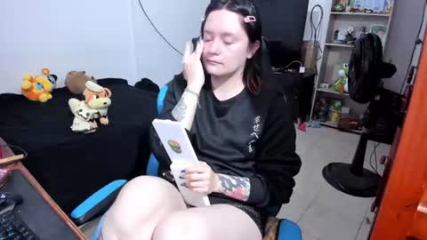 Geek Nicole    im Neeko UwU online show from July 2026 10:44:01 AM