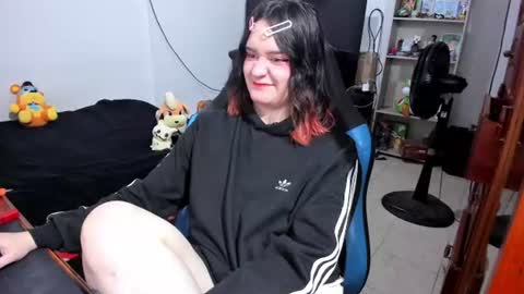 Geek Nicole    im Neeko UwU online show from July 2026 03:09:01 PM