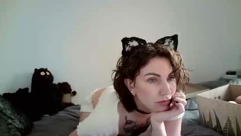 nefertiti_queen online show from November 2025 08:38:02 PM