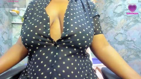 Nefer  online show from November 2025 05:02:02 AM
