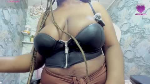 Nefer  online show from November 2025 04:34:02 AM