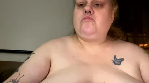 Nellie Atlas online show from November 2025 03:38:02 AM