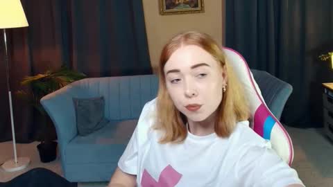 Nelli online show from November 2025 09:06:01 PM