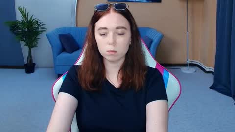 Nelli online show from May 2026 07:52:01 PM