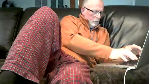 Snapshot of neman4u2c chatting on December 2024 01:34:01 AM Jack online show from December 2024 01:34:01 AM