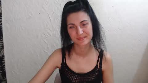 Snapshot of nensyfay_ chatting on April 2026 07:22:01 PM Nensy online show from April 2026 07:22:01 PM