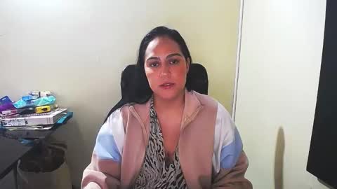 Snapshot of neny445 chatting on January 2025 01:00:02 PM kelly lopez online show from January 2025 01:00:02 PM