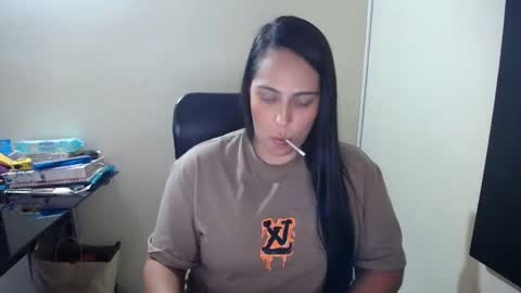 Snapshot of neny445 chatting on February 2025 06:30:01 PM kelly lopez online show from February 2025 06:30:01 PM