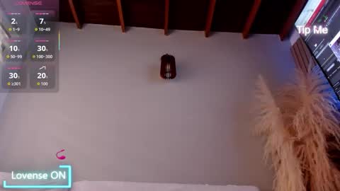 Snapshot of neo_dimou chatting on September 2025 11:21:01 AM Jordan online show from September 2025 11:21:01 AM