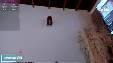 Snapshot of neo_dimou chatting on November 2025 11:34:02 AM Jordan online show from November 2025 11:34:02 AM