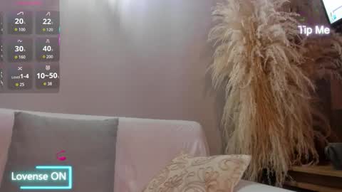 Snapshot of neo_dimou chatting on January 2026 02:58:02 AM Jordan online show from January 2026 02:58:02 AM