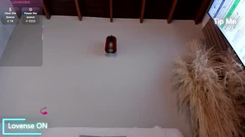 Snapshot of neo_dimou chatting on January 2026 12:43:01 PM Jordan online show from January 2026 12:43:01 PM