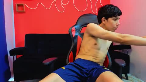 Snapshot of neo_twink chatting on December 2025 04:47:01 PM just Daniel online show from December 2025 04:47:01 PM